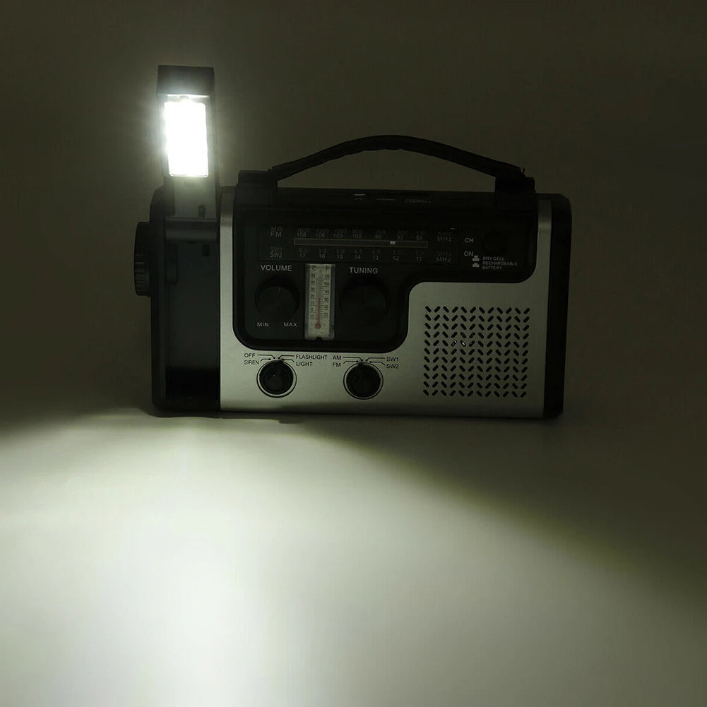 (I115) Hand Crank Emergency Solar Radio And Flashlight.